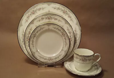 Noritake Shenandoah 9729 Bone China - 4 5-piece Place Settings • $120