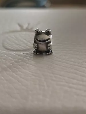 Pandora Frog Charm • £13