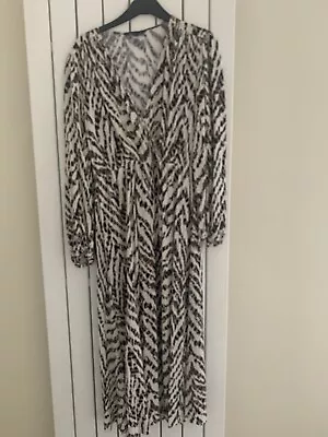 Marks And Spencer Animal Print Dress Size 14 • £4