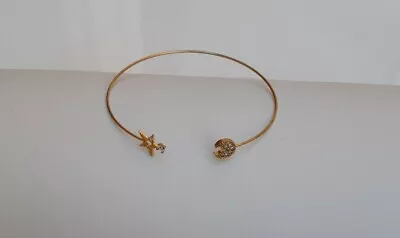 Gold Toned Sparkly Moon And Star Bracelet • $8.95