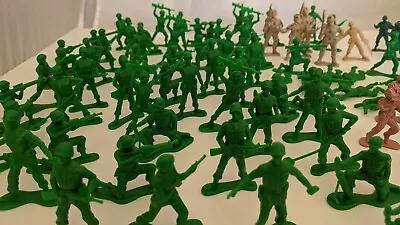 Lot 100 Miniature Mini 2  Plastic Army Military Soldiers War Men Figures Toys  • $14.95