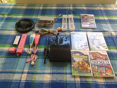 Nintendo Wii Black Console And Games Bundle • $90