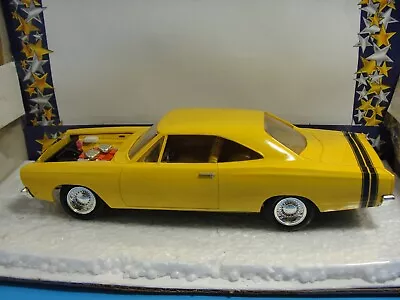 Pro Built Vintage Yellow 1968 Hemi Roadrunner Model Car • $39.99