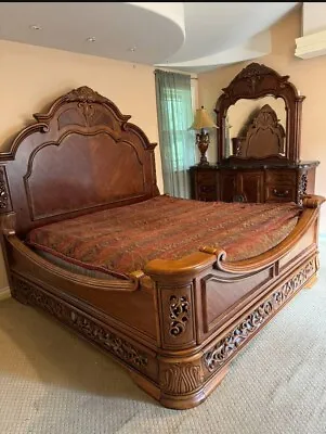 Michael Amini Excelsior Bedroom Set • $5000