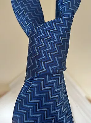 CHARVET Tie Place Vendome Luxury Silk Woven Made In France Blue EXCELLENT • £49.99