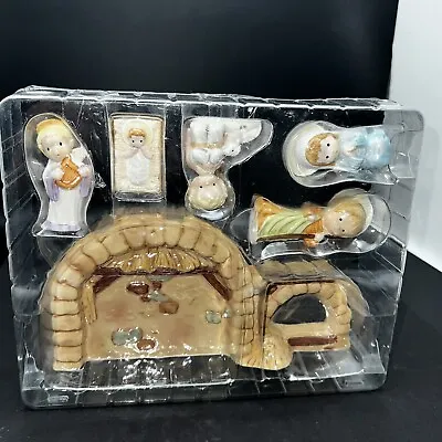 2012 Hallmark Nativity Table Top Set By Mary Hamilton • $24.99