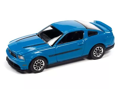 Auto World NEW 2012 Ford Mustang GT/CS (BLUE) 1:64 Scale Diecast Car AW64372A • $7.95