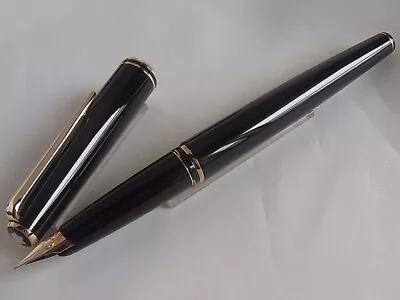 Montblanc Classic Fountain Pen Black GT 14K F Nib • $129.99