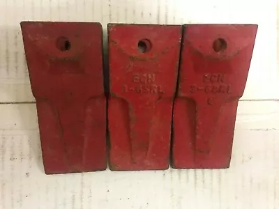 ECH 3-6SRL Bucket Tooth ( QTY Set Off 3 ) • $80