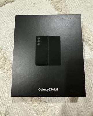 Samsung Galaxy Z Fold5 SM-F946B - 512GB - Phantom Black (Unlocked) • $965.10