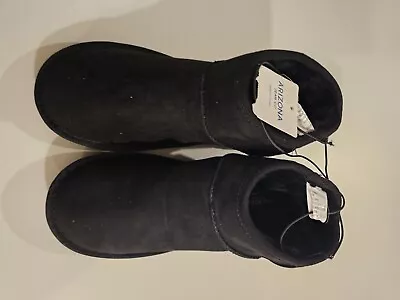Arizona Womans Black Short Fur Lined Boot Size 11 New With Tag • $19.99