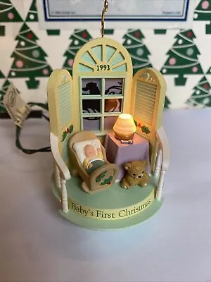 £11.99 • Buy Vintage Magic Light & Music Babys 1st Christmas Hallmark Keepsake Ornament In Bo