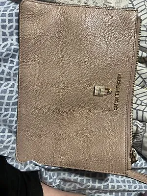 Michael Kors  Wristlet • $10