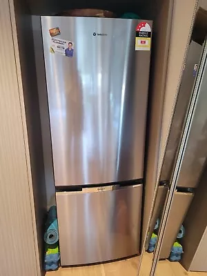 Selling A Second Hand Fridge • $450