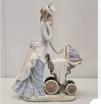 Lladro Baby's Outing #4938 Mom & Child On Stroller Figurine Mother Baby Carriage • $195