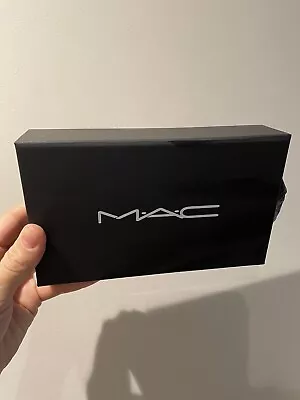 MAC Eye Shadow LOVESTRUCK LUCK- 6 SHADES -  IN ORIGINAL MAC GIFT BOX RRP £32 • £15.99