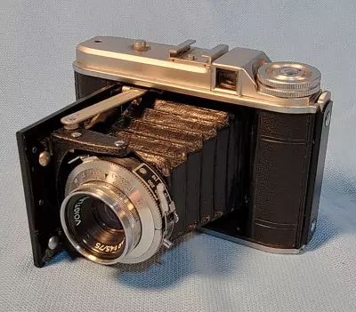 Vintage Voigtlander Perkio I Camera W/ Vaskar 1:4.5/75 Pronto Shutter • $89.99