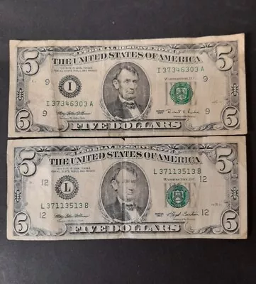 USA - 1993 / 95 - 2 X $5 Dollar Banknotes - ALL AS SHOWN • £20