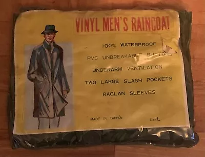 Vintage Vinyl Men’s Raincoat 100% Waterproof Size Large  • $12.72