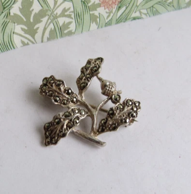 £4.99 • Buy Small Vintage Sterling Silver Marcasite Oak Leaf Acorn BROOCH