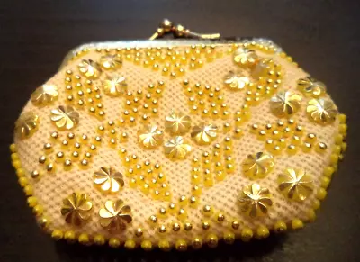 Vintage Estate Signed Hong Kong 3 1/2  Beaded Coin Purse Wallet!!! 1561u • $1.25