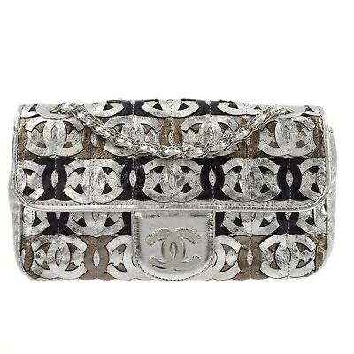 Chanel Silver Leather Shoulder Bag 132697 • £1576.47