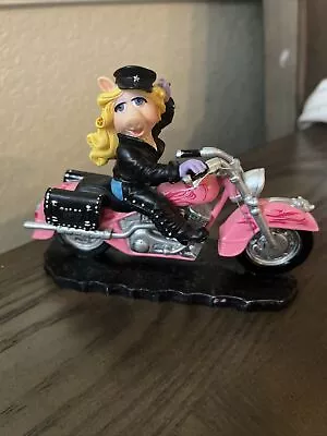 Moi Motorcycle Miss Piggy The Muppet Motorcycle Mania Collection Sculpture  • $89.99