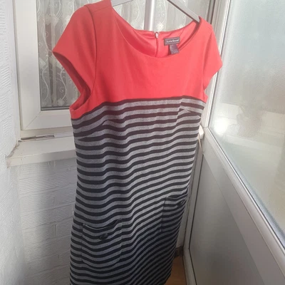 £8 • Buy Jessica Howard Stripped Dress Size 12 