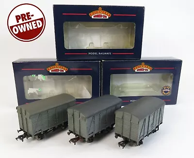 OO Gauge Bachmann 38-081 3x 12T Southern 2+2 Planked Vent Van BR Weathered (SCL6 • £36.95