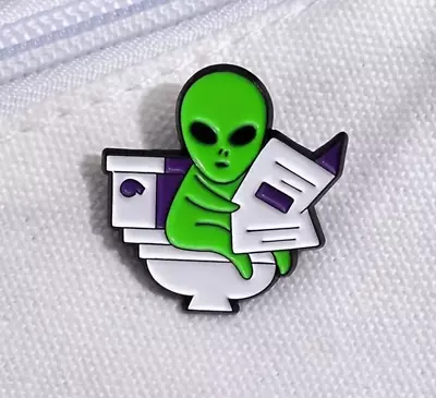 FUNNY ALIEN POOPING -  PIN Metal Pin Badges Holiday Gift Kids Movie Mint • $2.49