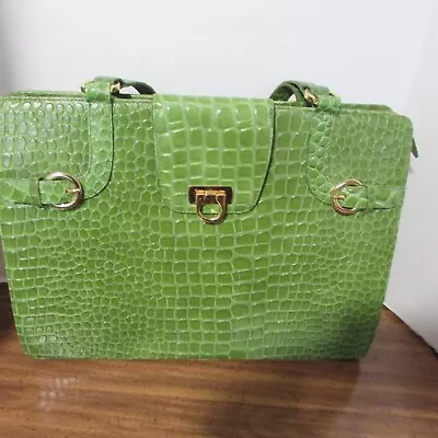 Purse Lord & Taylor Lime Green Genuine Leather • $15