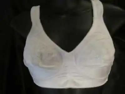 Expressions Collection 1598  Wire Free White Mastectomy Bra Various Sizes NEW • $17.95