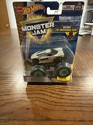 Hot Wheels MONSTER JAM 2017 Alien Invasion Tour Favorites With Re-Crushable Car! • $16.99