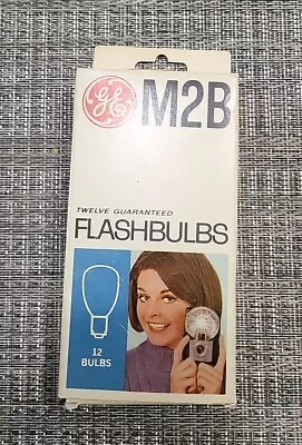 Vintage General Electric GE M2B Flashbulbs 12 Bulb Pack Unused • $11.99