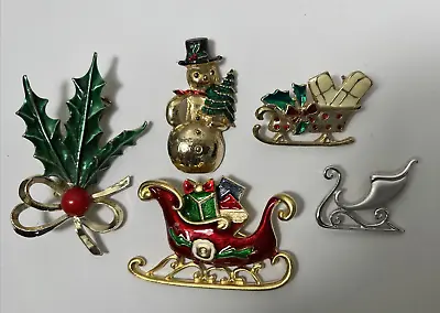 5 Vintage Don Lin Christmas Holiday Sleigh Holly & Snowman Brooch Lot • $37.99