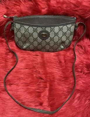 Women’s GUCCI Vintage Leather Monogram Shoulder Bag Small Beige 904.02.020 • $100