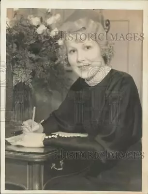 1933 Press Photo Marjorie Crawford Writes Stories Of Air Heroines California • $20.88