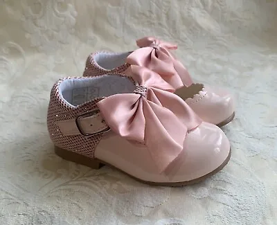 Spanish/Romany Bow Shoes Pink With Glitter Mary Janes Girls Party • £19.99