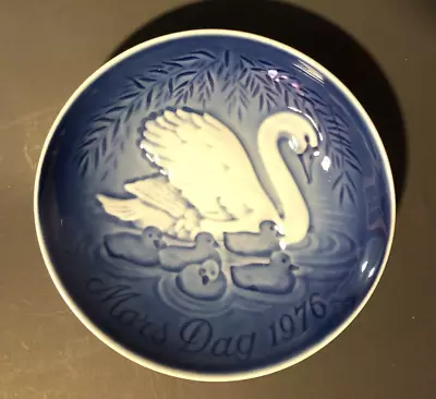 Bing & Grøndahl 6  Mors Dag 1976  Swans  Mother's Day Plate • $1.29