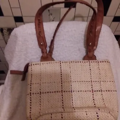 Matties Basket Weave Bag. • £9.99