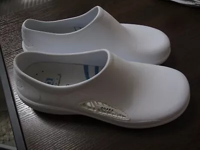 White Quarks Nursing Shoes Non-slip EUC Size 9 Worn Once!! Hard To Find! • $30