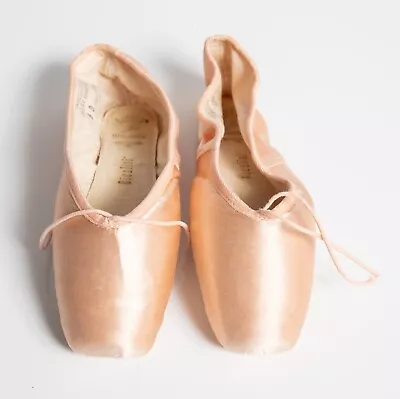 Capezio Pink Pointe Shoes Ballet Makers USA 5d 156 And Toe Pads • $21