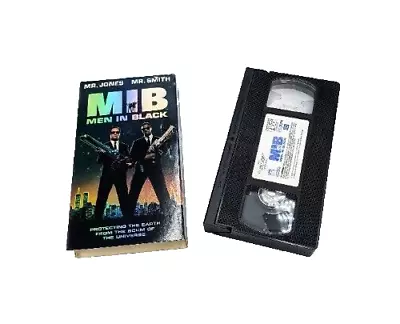 Men In Black (VHS 1997) Tommy Lee Jones Will Smith Linda Fiorentino • $2.99