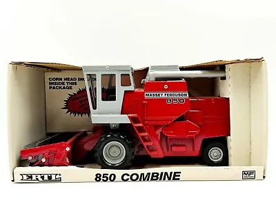 1/16 Massey Ferguson 850 Combine With 2 Heads • $294.95