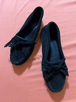 Minnetonka Moccasins Women's Size 8 Black Suede Hardsole Comfort Kilty Shoes EUC • $24.99