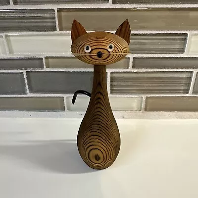 Vintage MCM Mid Century Mod Cryptomeria Wood Cat Figurine Carved  5” Tall • $12.99