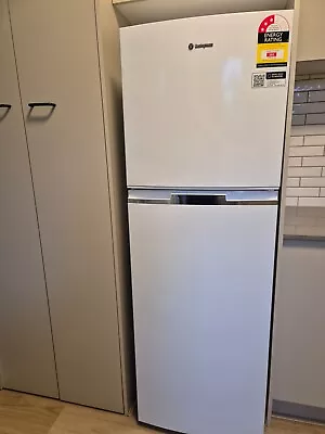 Westinghouse Top Mount Freezer Fridge WTB2800WH-X 256L • $299