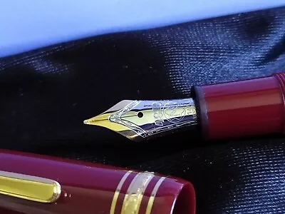 Montblanc Maisterstuck Fountain Pen No 147 In Burgundy • $700