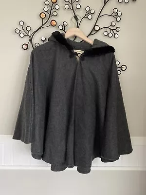 Amanda Smith Women's Grey. Winter Cape With Hood One Size NWT • $32