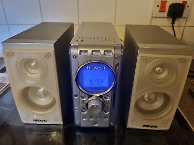 HITACHI AX-M67 Micro Compact HiFi System CD Player AM/FM Tuner Silver - Working • £18